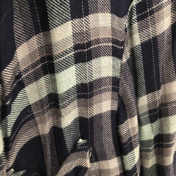 Willow & Clay Women’s Plaid Crossover Shirt Sz M - Picture 10 of 16